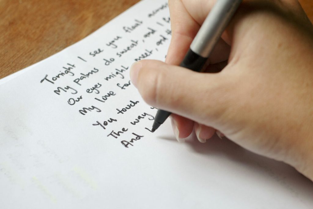 Tiểu luận Quản lý Nhà nước ngạch Chuyên viên Chính: Cẩm nang Toàn diện để Đạt Điểm Cao